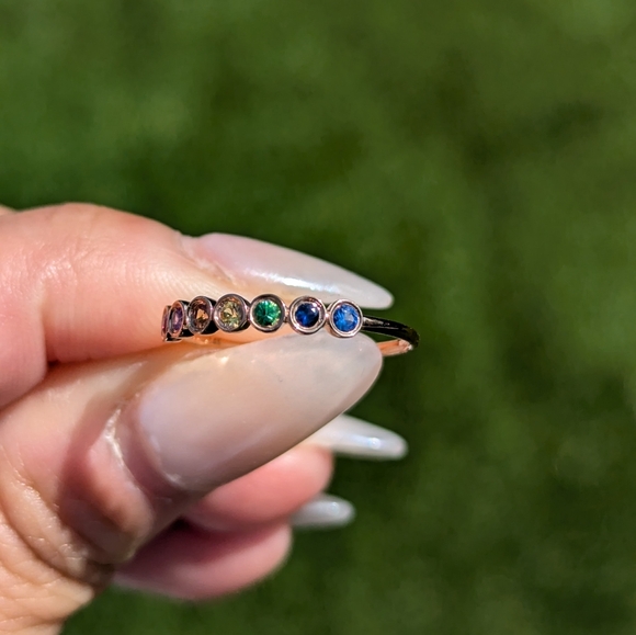 14k Yellow Gold Emerald Ruby Sapphire Bezel Band - Picture 5 of 10